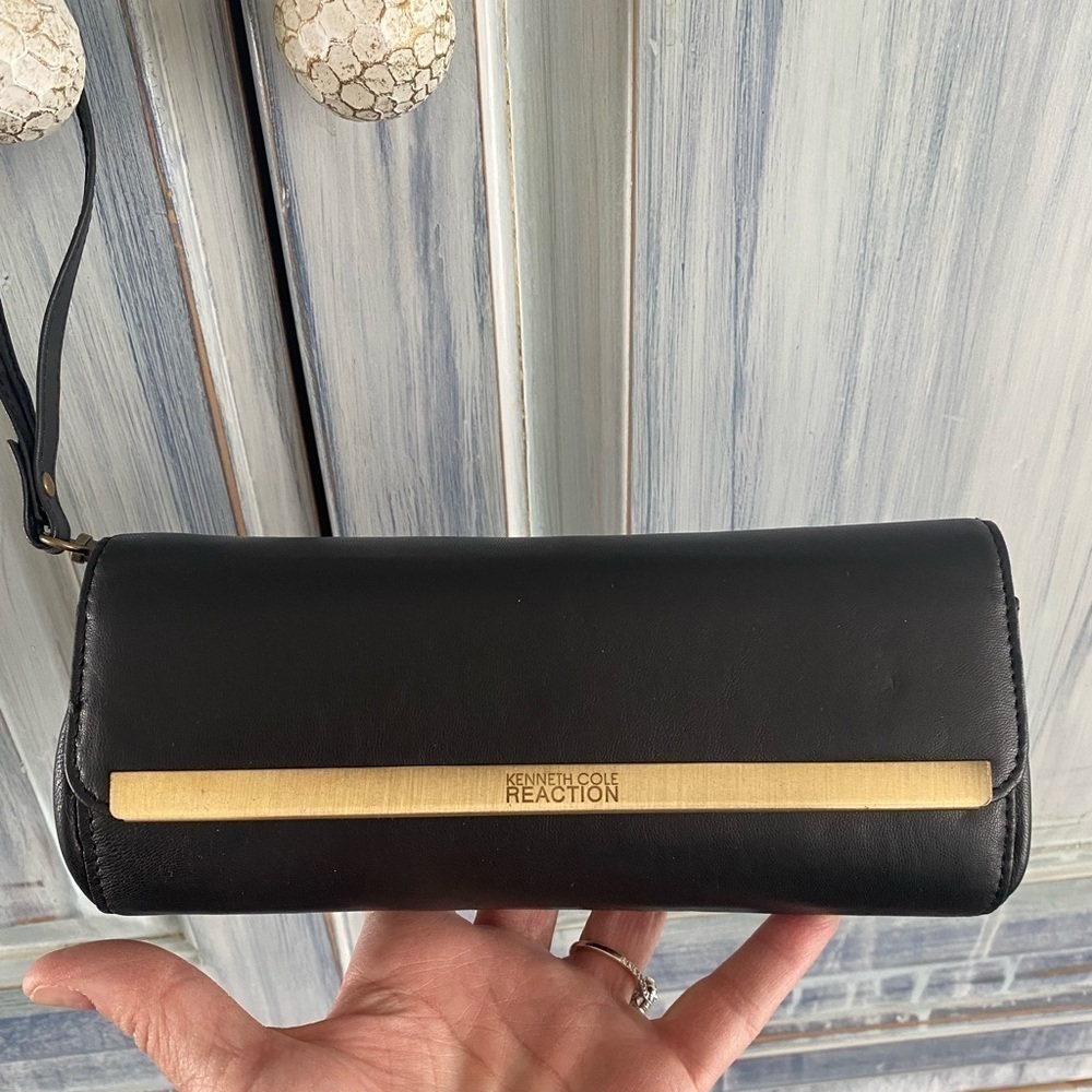 KENNETH COLE Lambskin Leather Clutch/Wristlet - Picture 2 of 9